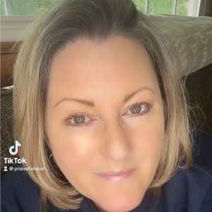 Meet your Posher, Michele